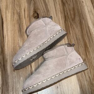 BearPaw Tan Ankle Boots